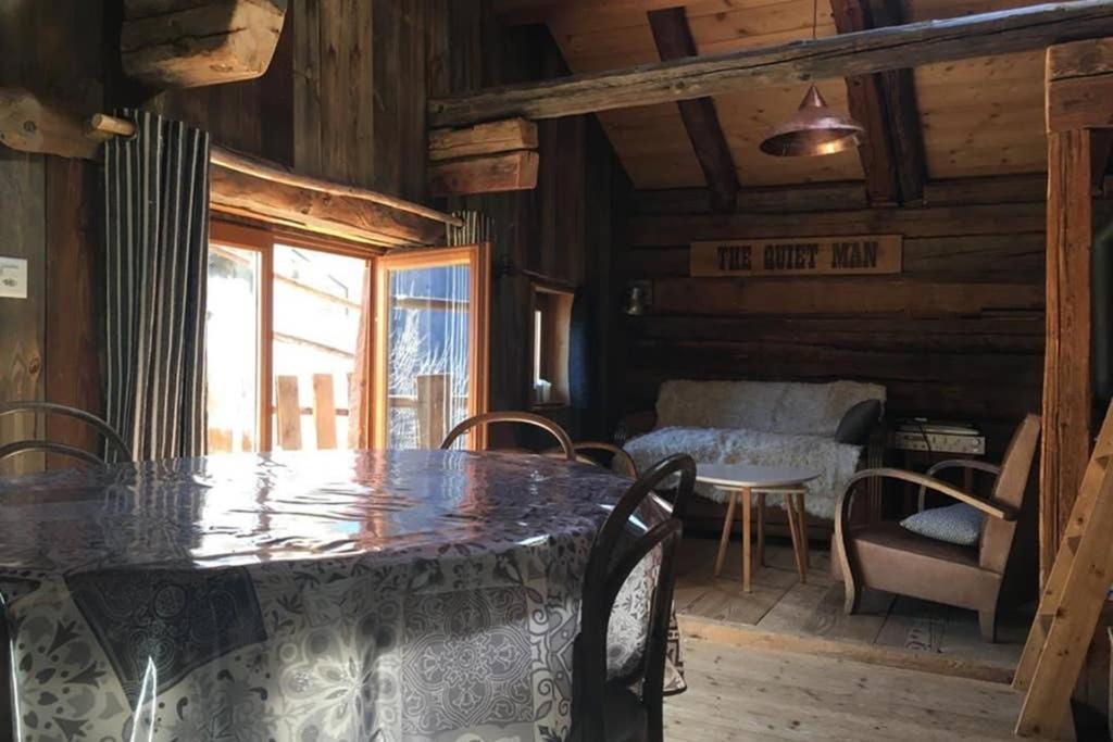 La Cabane De L'Homme Tranquille Le Tretien Exterior photo