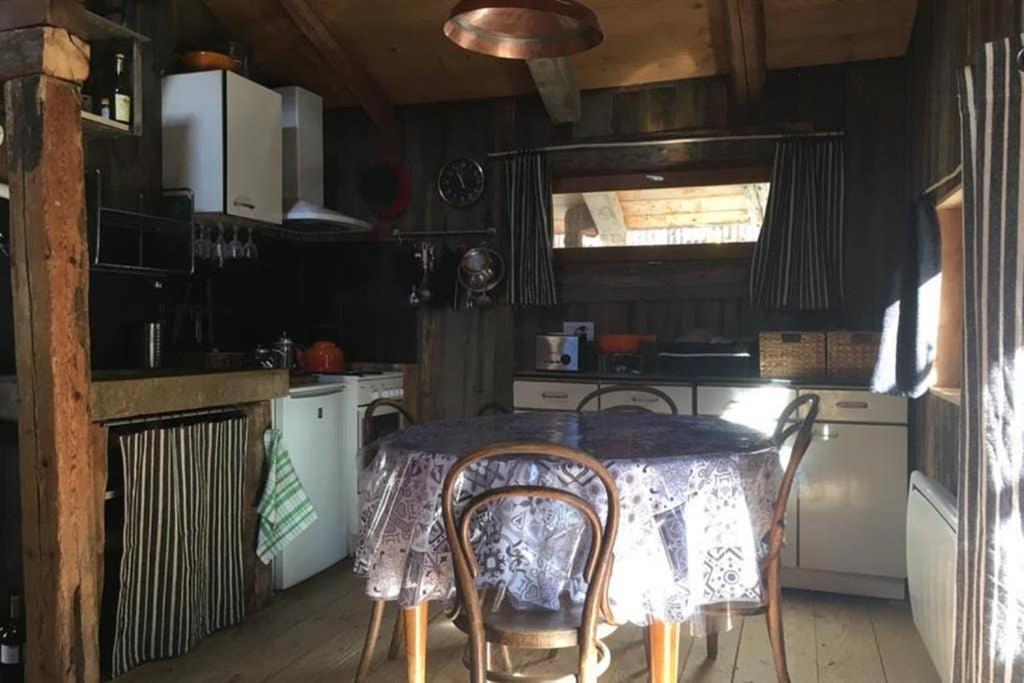 La Cabane De L'Homme Tranquille Le Tretien Exterior photo