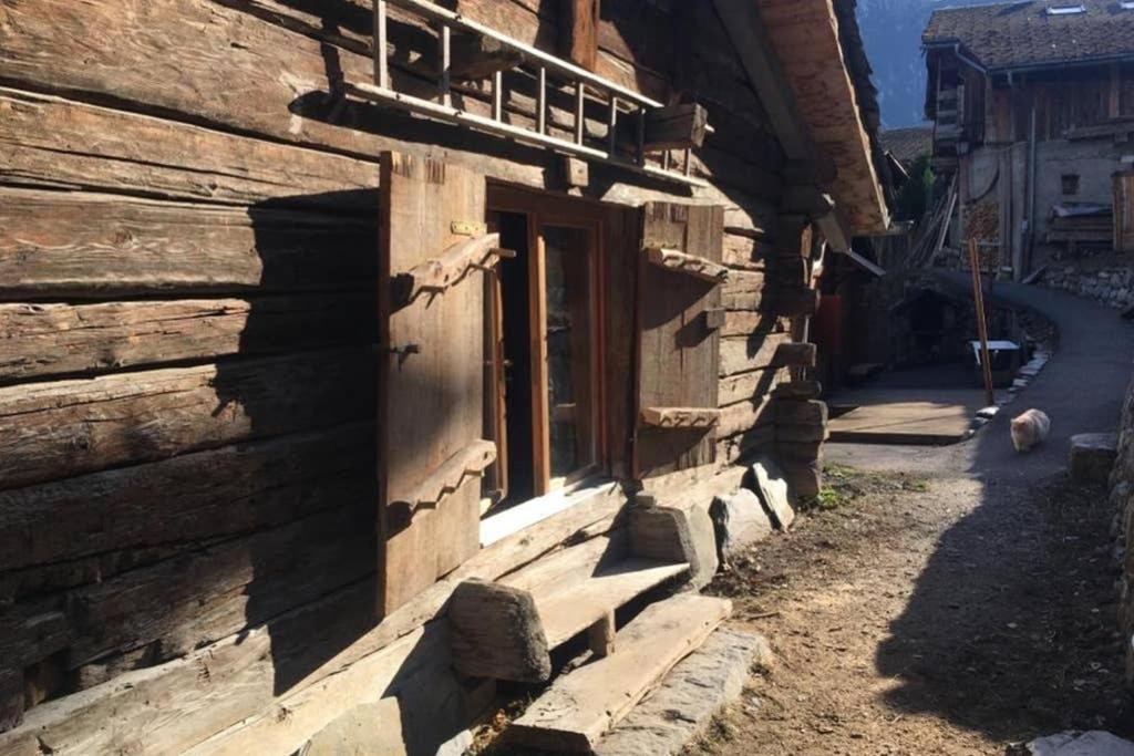 La Cabane De L'Homme Tranquille Le Tretien Exterior photo